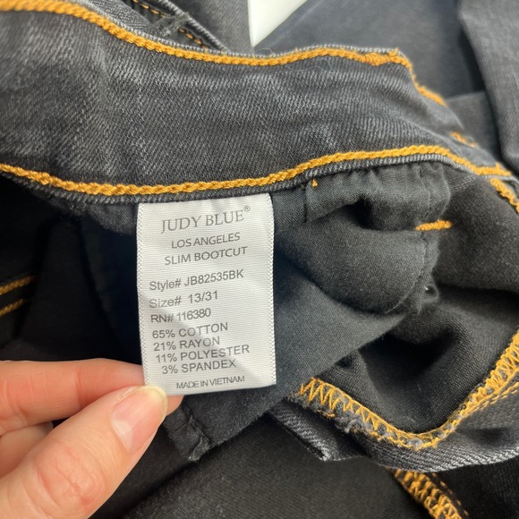 JUDY BLUE Slim Bootcut Jeans Women's Size 13 31 Black Frayed Hem - Picture 5 of 15